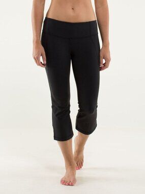 Lululemon Gather & Crow Crop Black Size 10